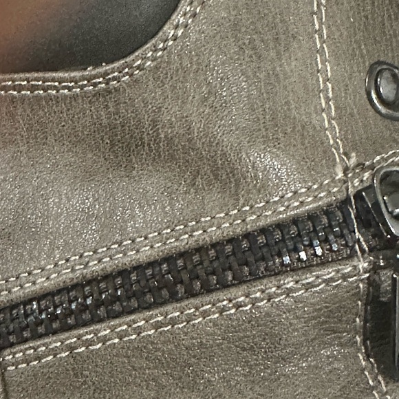 Guess Boots - Picture 8 of 12